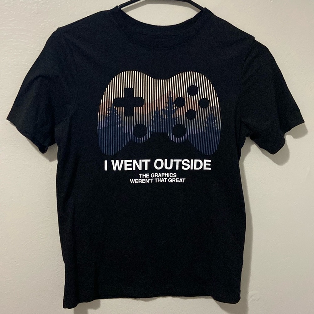 Never worn boys black gaming t shirt